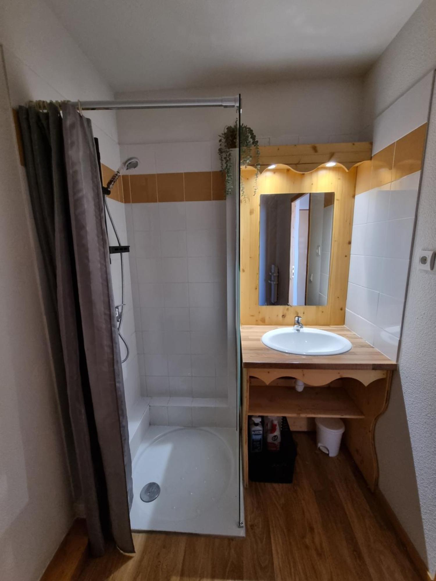 Appartement 4 Personnes 32M2 Au Pied Des Pistes- Wifi- Balcon Sud- Chamrousse 1650 Екстериор снимка